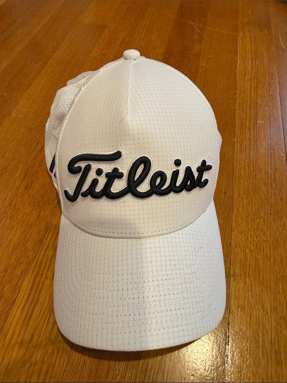 NWT Titleist Tour Stretch Tech White Cap with Black Script Logo